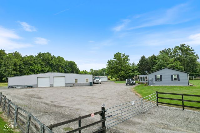 6919 E Us Highway 36, Bainbridge, IN 46105