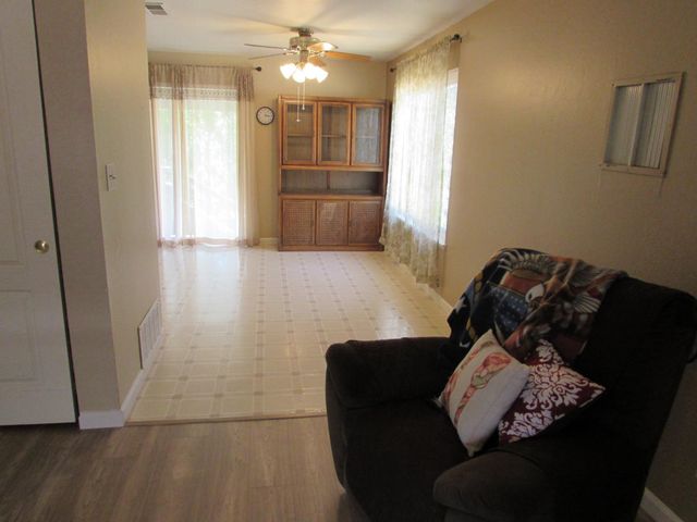 164 Kellie Ln, Auburn, CA 95603