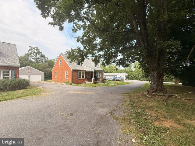 9947 CROSSFIELD RD, Hagerstown, MD 21740