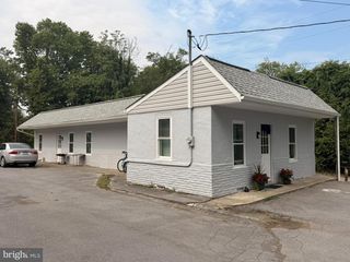 9947 CROSSFIELD RD, Hagerstown, MD 21740