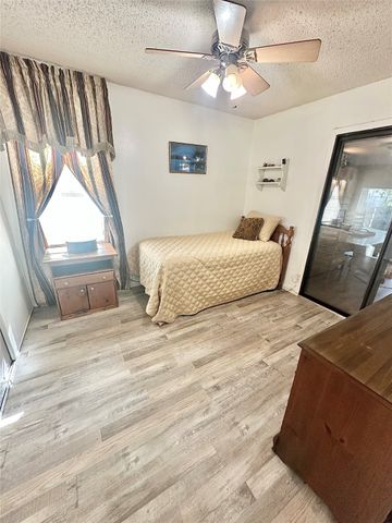 813 Mullins, Lewisville, TX 75057