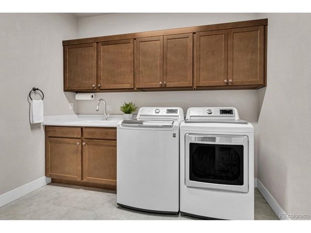 6748 Black Forest Dr, Elizabeth, CO 80107