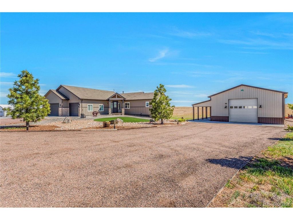 6748 Black Forest Dr, Elizabeth, CO 80107