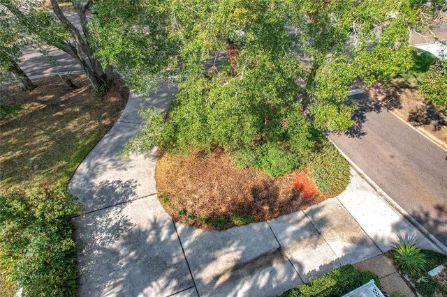 21 TOWNHILL DRIVE, Eustis, FL 32726
