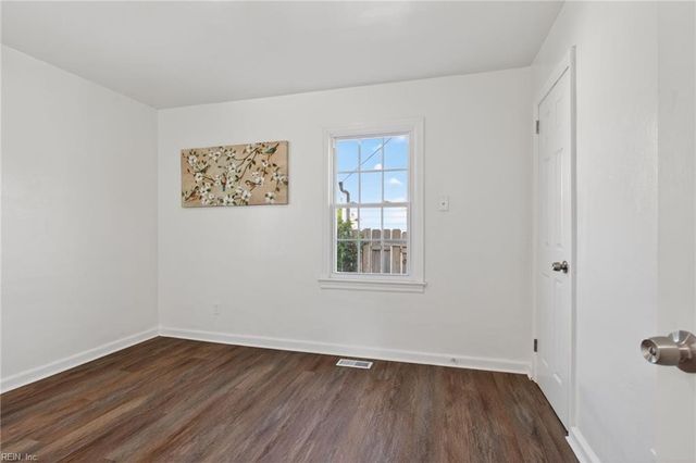 706 Newport News AVE, Hampton, VA 23669