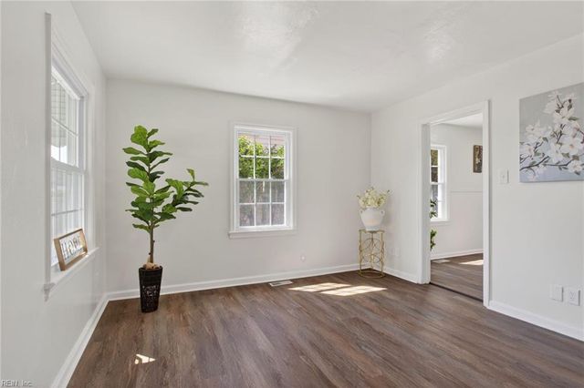 706 Newport News AVE, Hampton, VA 23669