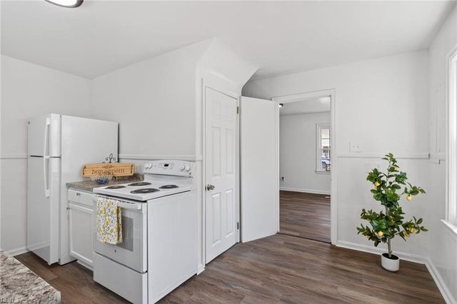 706 Newport News AVE, Hampton, VA 23669