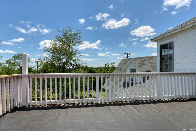 110 Sunrise Dr., San Antonio, TX 78228