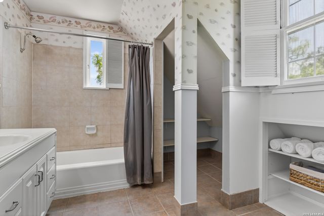 110 Sunrise Dr., San Antonio, TX 78228