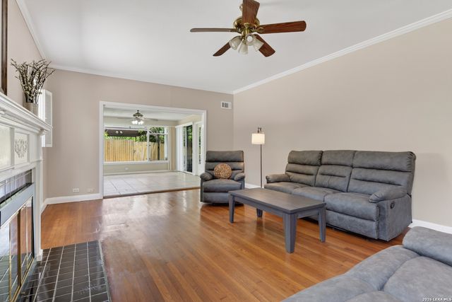 110 Sunrise Dr., San Antonio, TX 78228