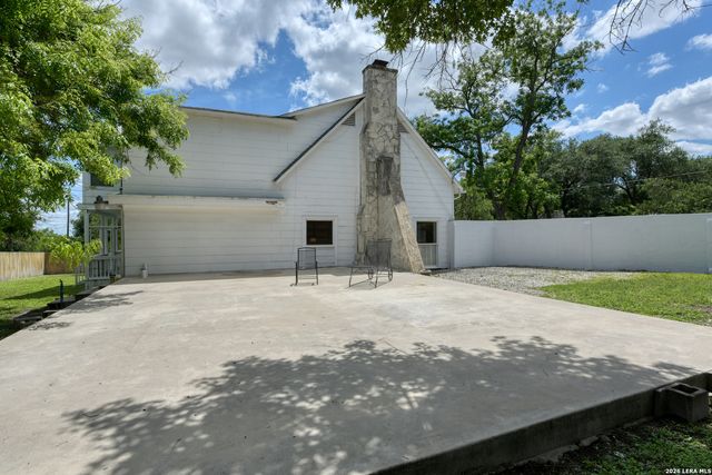 110 Sunrise Dr., San Antonio, TX 78228