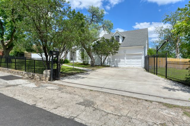 110 Sunrise Dr., San Antonio, TX 78228
