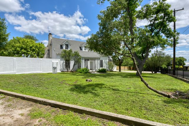110 Sunrise Dr., San Antonio, TX 78228