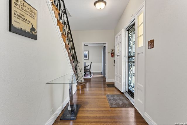 110 Sunrise Dr., San Antonio, TX 78228
