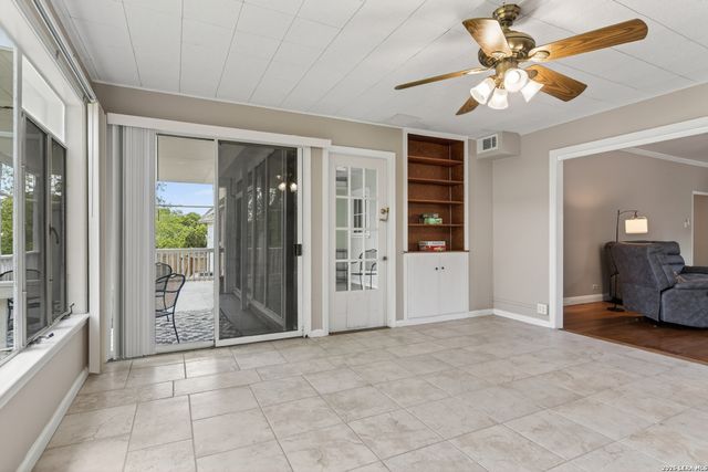 110 Sunrise Dr., San Antonio, TX 78228