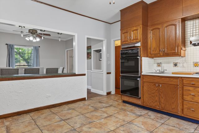 110 Sunrise Dr., San Antonio, TX 78228