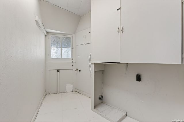 110 Sunrise Dr., San Antonio, TX 78228