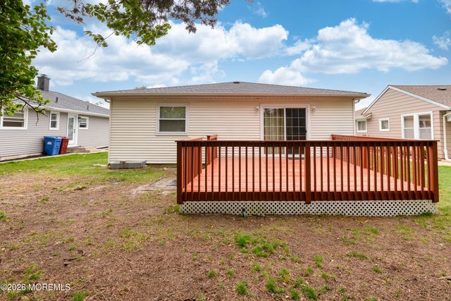 15 Palmetto Point Street, Toms River, NJ 08757