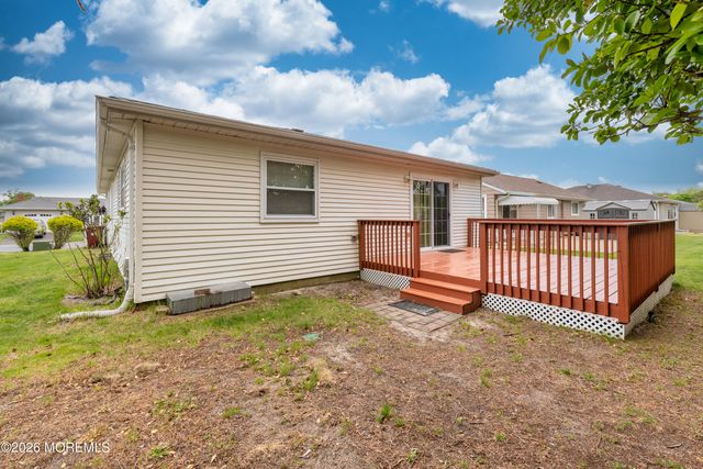 15 Palmetto Point Street, Toms River, NJ 08757