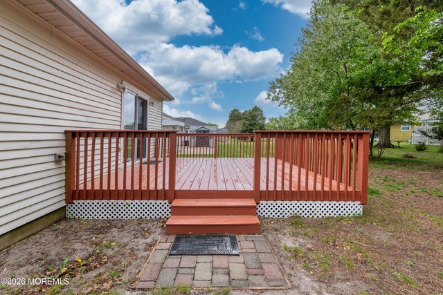 15 Palmetto Point Street, Toms River, NJ 08757
