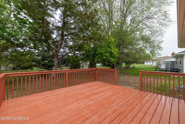 15 Palmetto Point Street, Toms River, NJ 08757