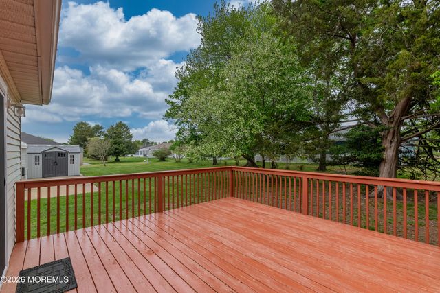 15 Palmetto Point Street, Toms River, NJ 08757