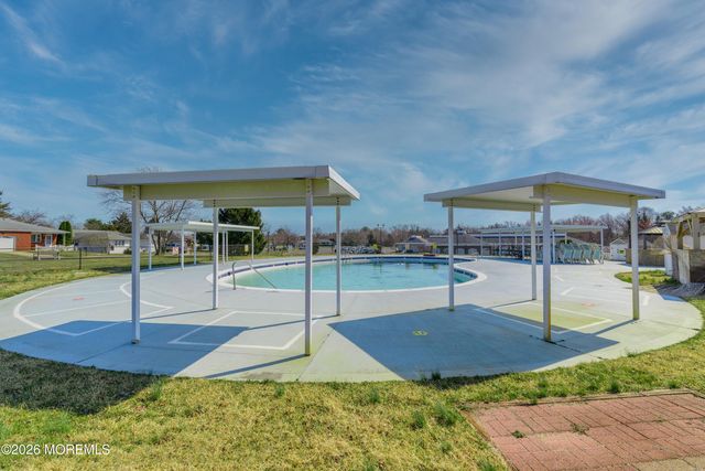 15 Palmetto Point Street, Toms River, NJ 08757