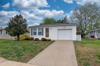 15 Palmetto Point Street, Toms River, NJ 08757