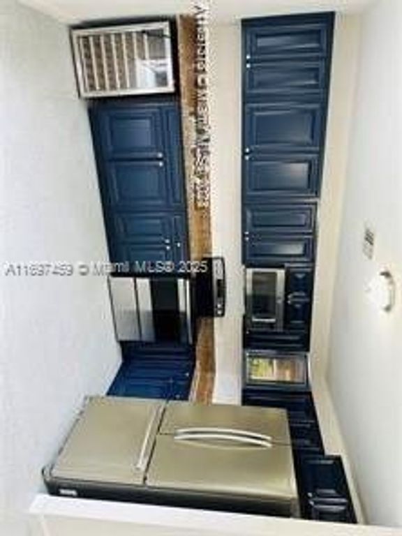 1239 NE 127th St B, North Miami, FL 33161