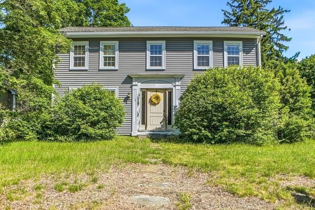5 Pleasant St, Upton, MA 01568