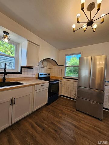 6917 Claremore Drive, Pine Lawn, MO 63121