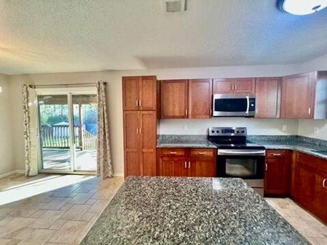 137 Palmetto Drive, Crestview, FL 32539