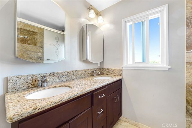 14912 Chatsworth, San Fernando, CA 91345