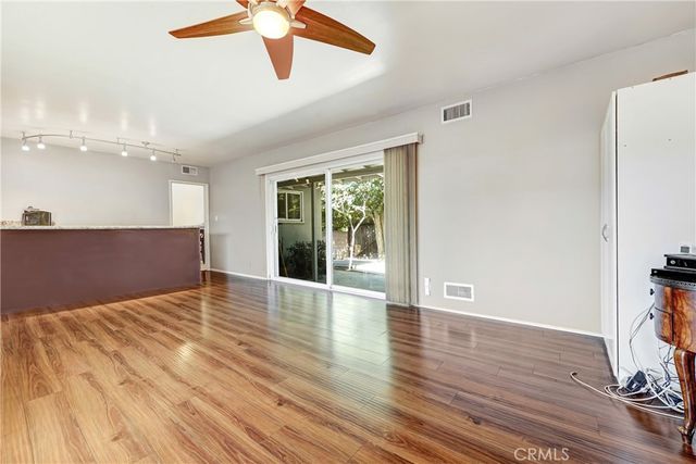 14912 Chatsworth, San Fernando, CA 91345