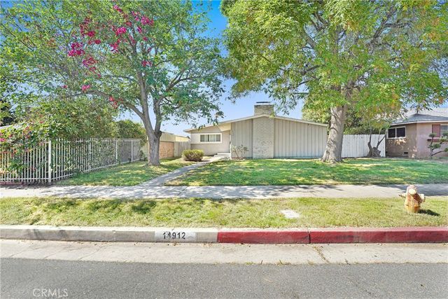 14912 Chatsworth, San Fernando, CA 91345