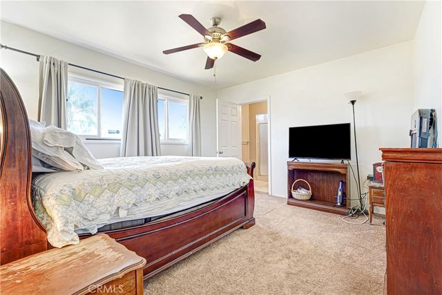 14912 Chatsworth, San Fernando, CA 91345