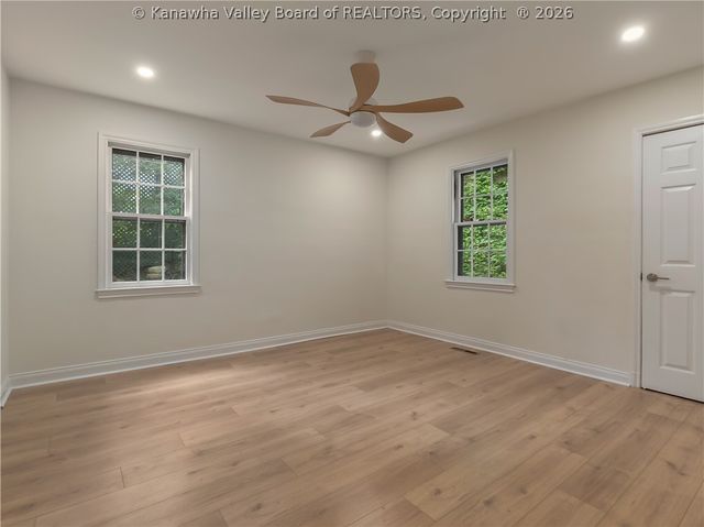 5 Estill Drive, Charleston, WV 25314