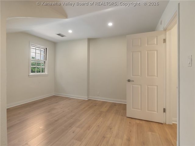 5 Estill Drive, Charleston, WV 25314