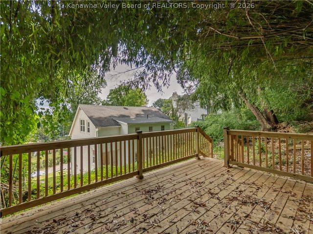 5 Estill Drive, Charleston, WV 25314