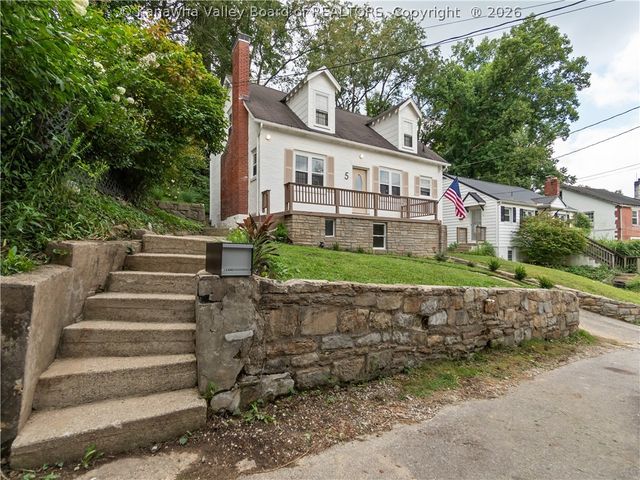 5 Estill Drive, Charleston, WV 25314