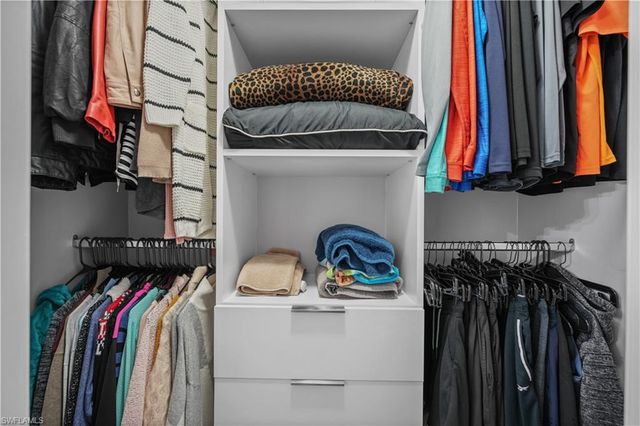 2749 NE 7th PL, Cape Coral, FL 33909