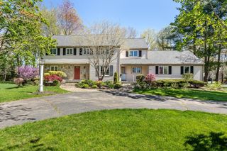 10 Seminole Road, Canton, MA 02021