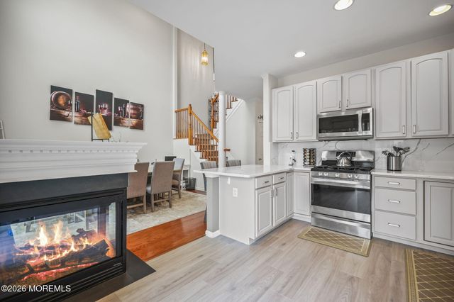87 Deepwater Circle, Manalapan, NJ 07726