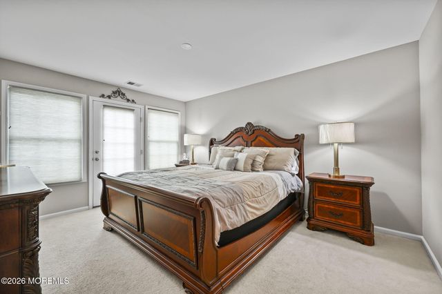 87 Deepwater Circle, Manalapan, NJ 07726