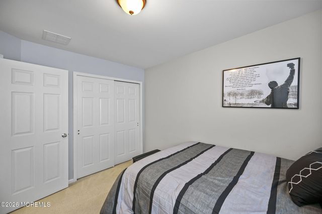 87 Deepwater Circle, Manalapan, NJ 07726