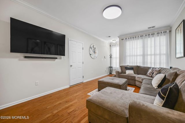 87 Deepwater Circle, Manalapan, NJ 07726