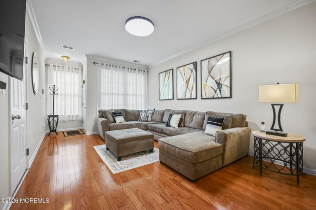 87 Deepwater Circle, Manalapan, NJ 07726