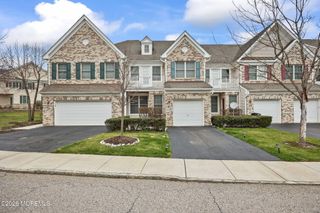 87 Deepwater Circle, Manalapan, NJ 07726