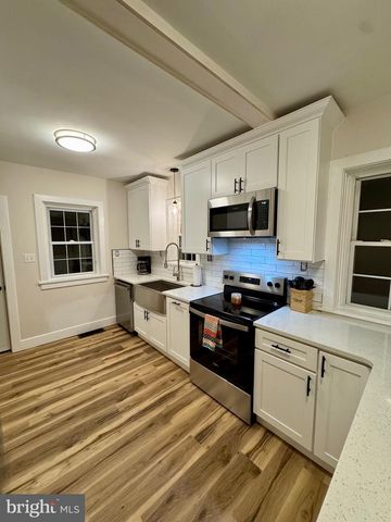 927 HAMILTON STREET, Carlisle, PA 17013