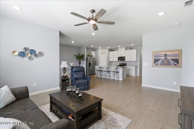 15 WANDERING CREEK Way, Palm Coast, FL 32164